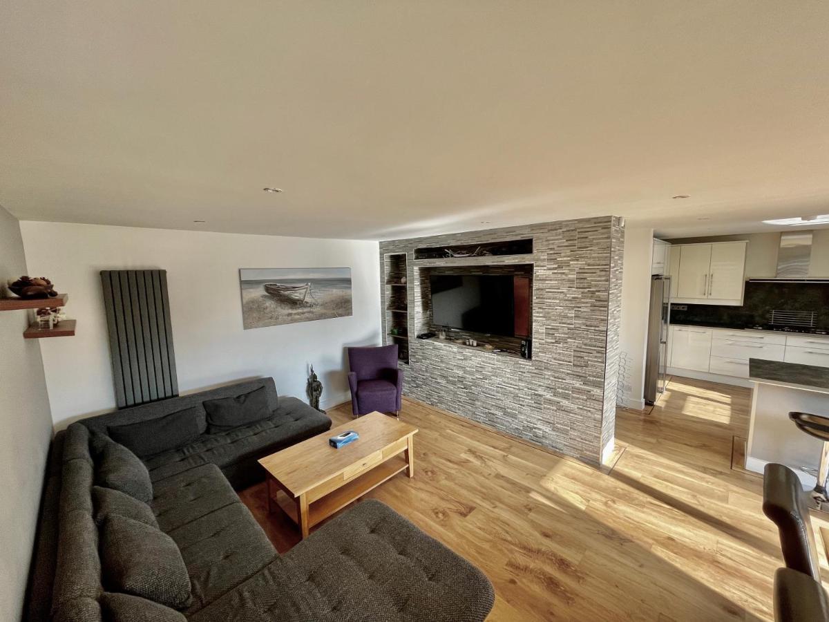 Four Corners Holiday Home Hot Tub & Sauna Ferndown Eksteriør billede