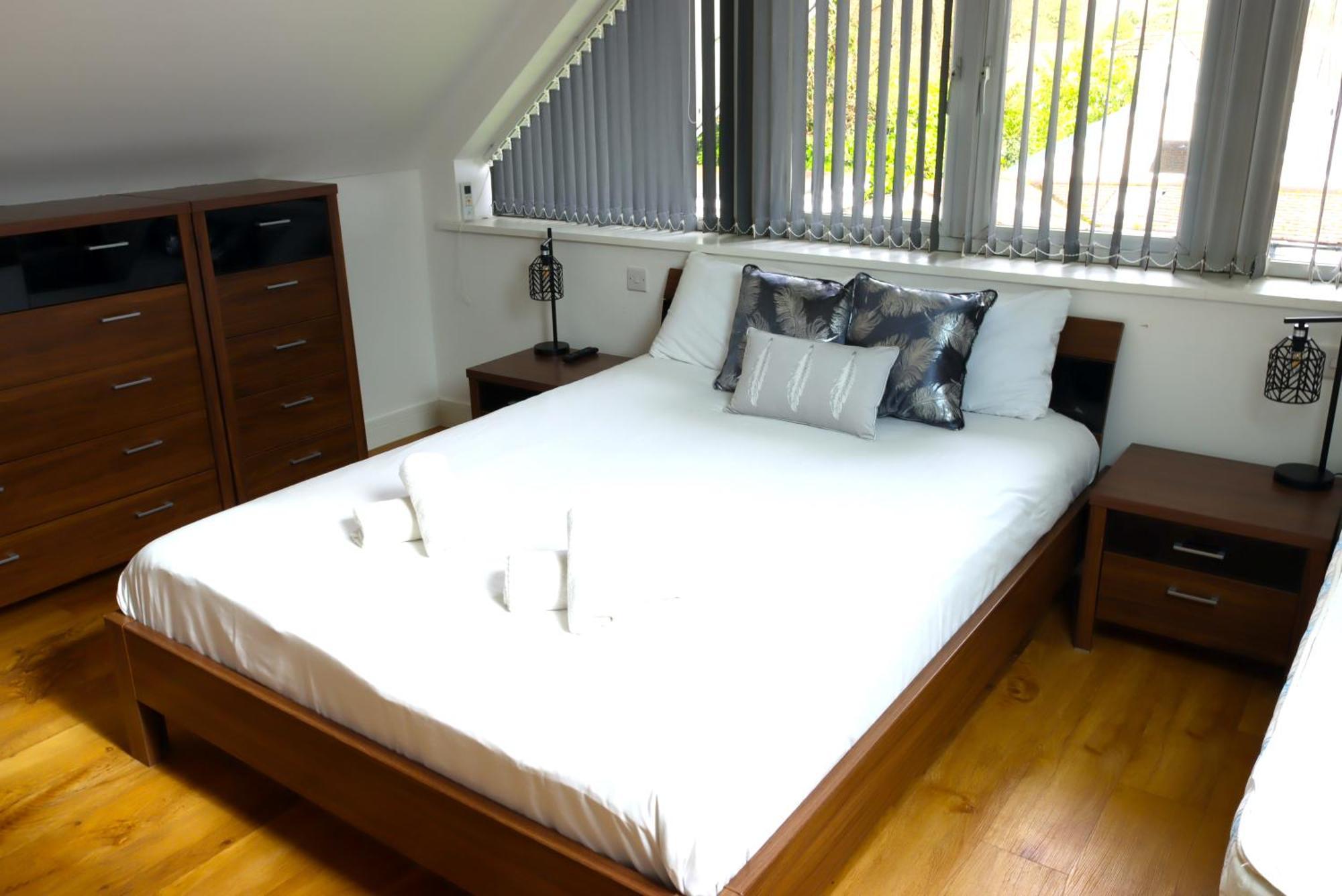 Four Corners Holiday Home Hot Tub & Sauna Ferndown Eksteriør billede