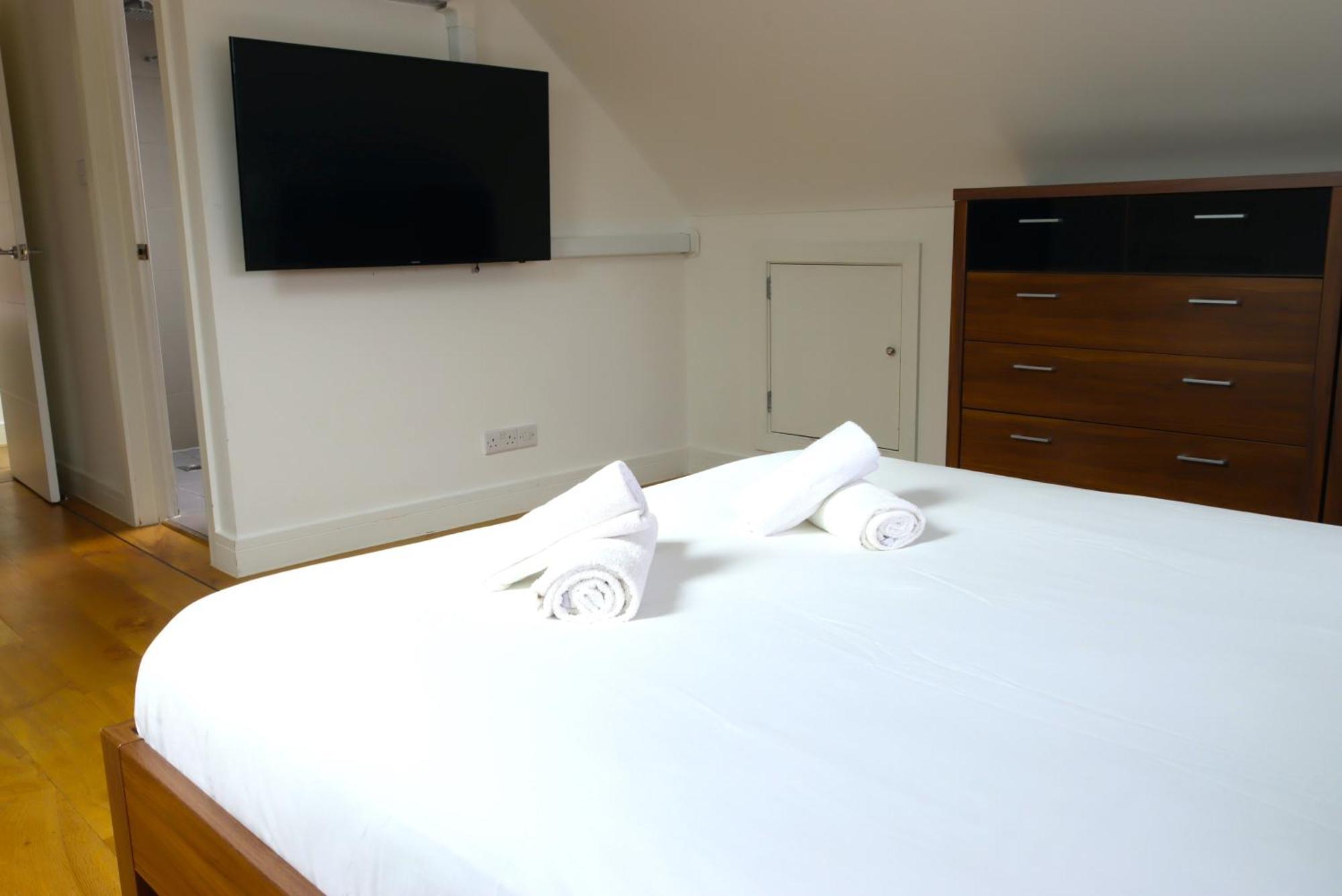 Four Corners Holiday Home Hot Tub & Sauna Ferndown Eksteriør billede