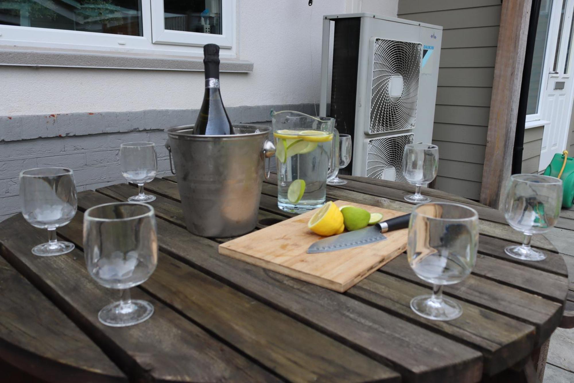 Four Corners Holiday Home Hot Tub & Sauna Ferndown Eksteriør billede