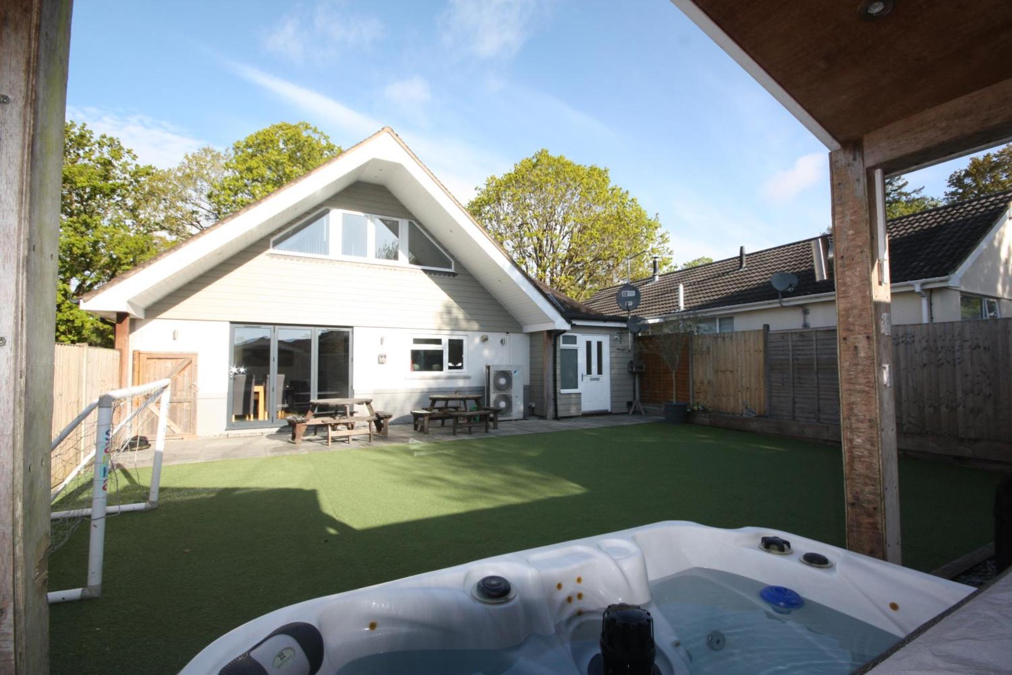 Four Corners Holiday Home Hot Tub & Sauna Ferndown Eksteriør billede